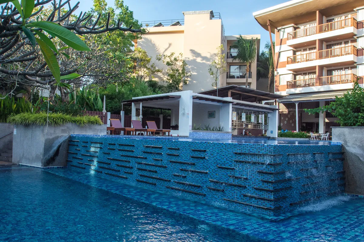 https://phuket-peachblossom.websmart.asia/wp-content/uploads/2025/06/DSC_0078.webp