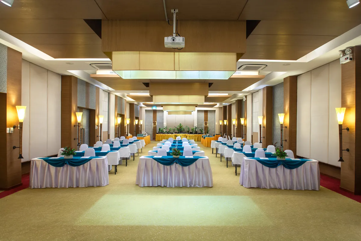 https://phuket-peachblossom.websmart.asia/wp-content/uploads/2025/12/DSC_0051.webp